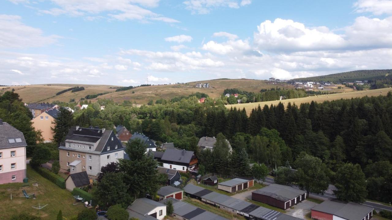 Ferienwohnungen Zauberberg, Schneehase & Glitzerhirsch Oberwiesenthal Exterior foto
