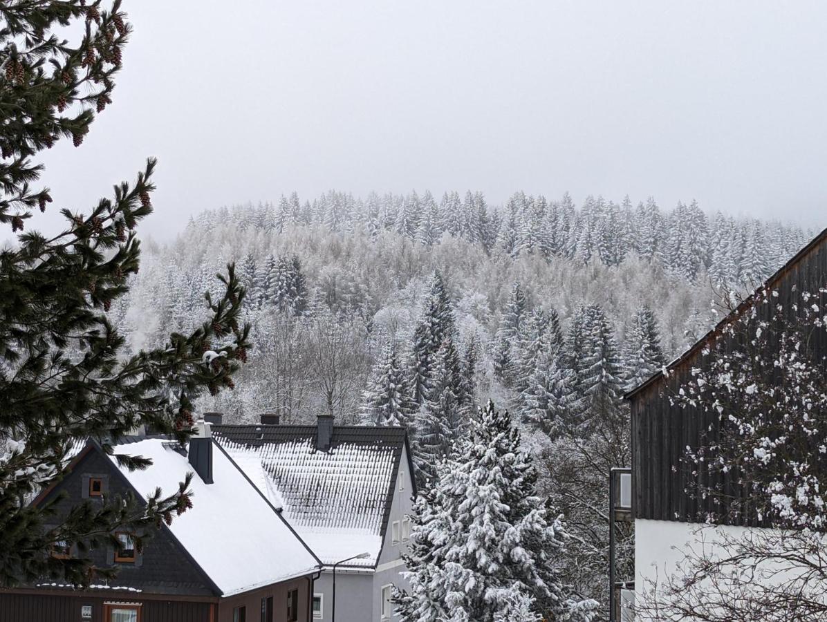 Ferienwohnungen Zauberberg, Schneehase & Glitzerhirsch Oberwiesenthal Exterior foto